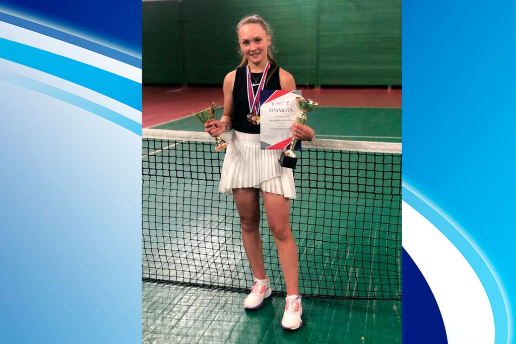 Две медали завоевала теннисистка Алиса Зиатдинова на открытом первенстве Красноярского края