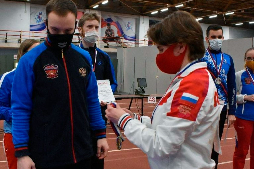 Надежда Колода и Артём Черноусов победили на всероссийских соревнованиях по стрельбе из пневматического пистолета