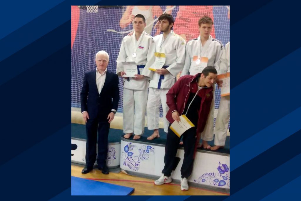 Владимир Коломеец выиграл серебряную медаль на первенстве России по дзюдо по спорту слепых
