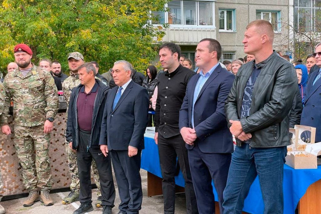 Губернатор Приангарья встретился с именитыми боксёрами России