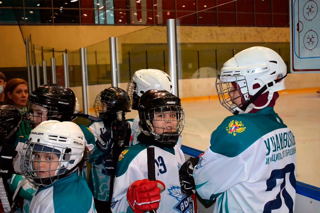 Хоккейная академия Фетисова провела мастер-класс для юных спортсменов в Иркутске