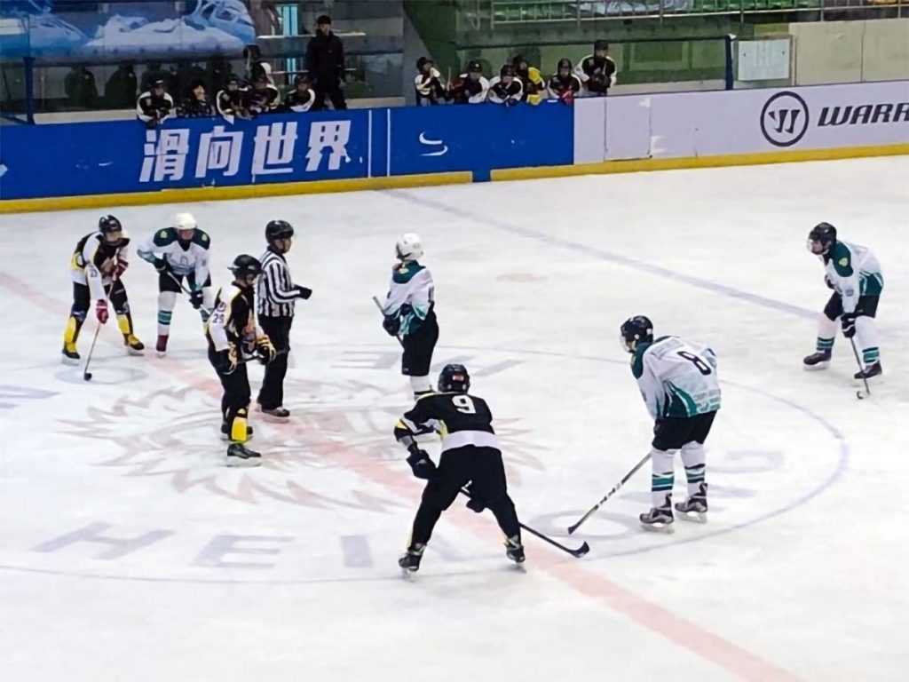 Юные хоккеисты из Пивоварихи одержали победу на международных соревнованиях в Китае