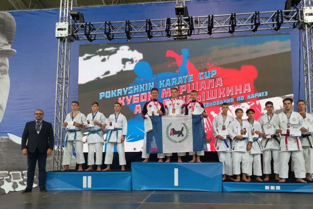 Восемь медалей завоевали каратисты Приангарья на Кубке маршала Покрышкина в Новосибирске