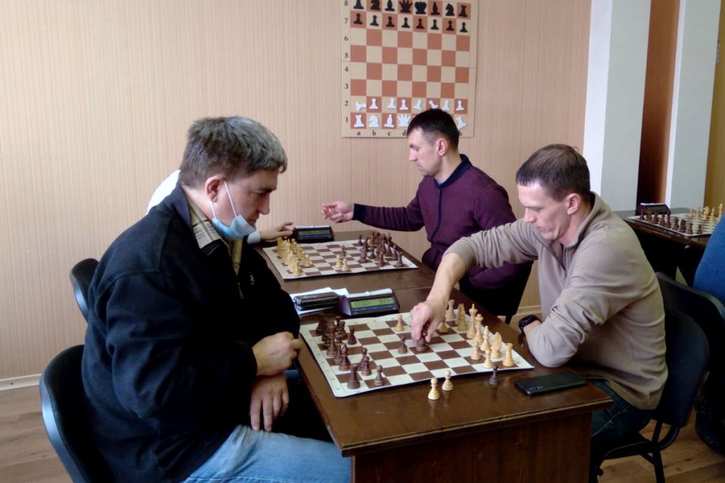 В Иркутске прошли соревнования по шахматам