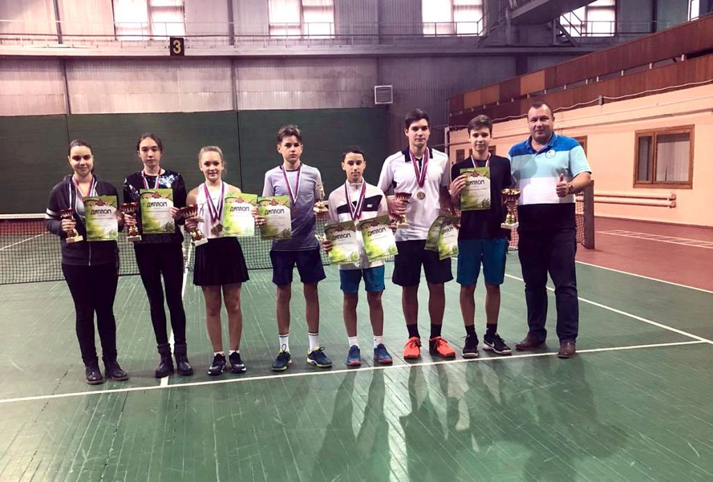 Иркутские спортсмены завоевали девять медалей на первенствах Красноярского края и Сибирского федерального округа по теннису