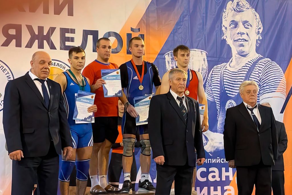 Шесть медалей выиграли шесть медалей на XXVIII всероссийском турнире по тяжелой атлетике