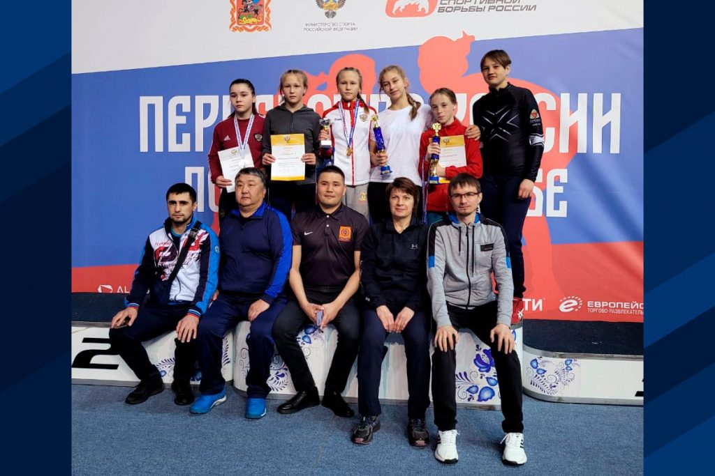 Спортсменки Иркутской области выиграли четыре медали на первенстве России по вольной борьбе