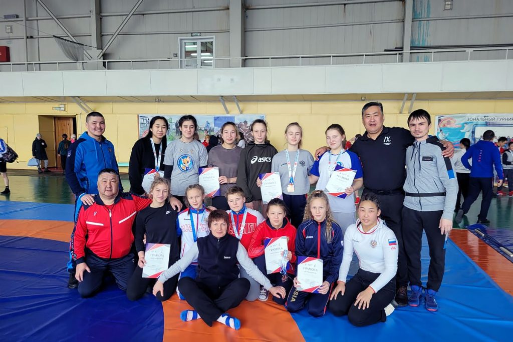 Восемь медалей завоевали единоборцы Приангарья на первенстве Сибири